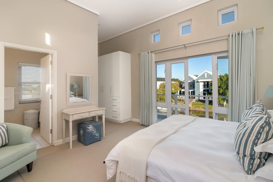 Resort Living on the Water Villa in Knysna