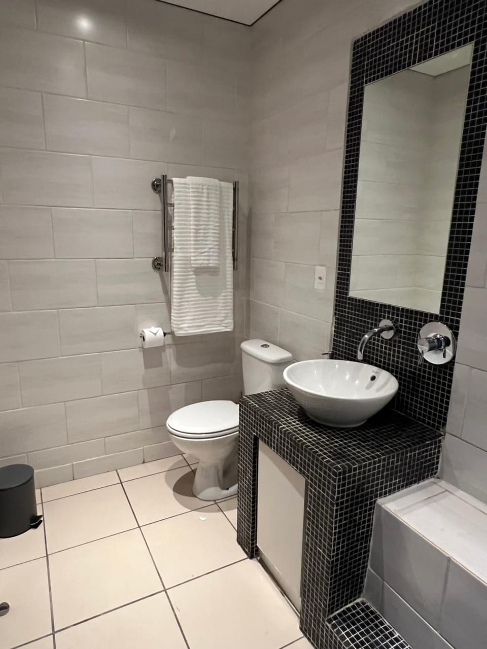 Toilet, Bathroom, towels