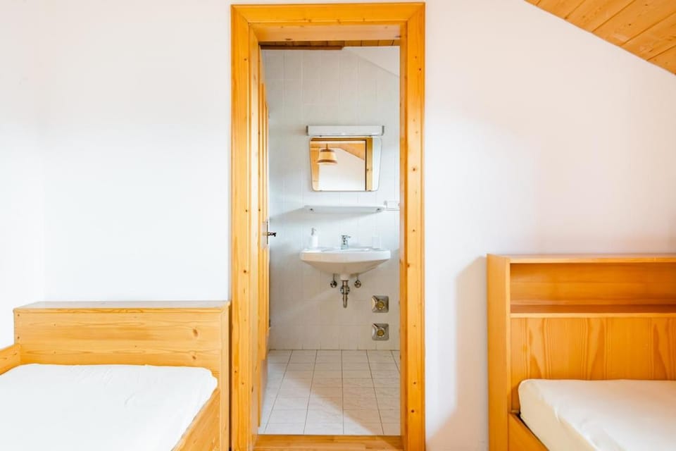 Room Erika, Obertörgglerhof Apartment in Brixen