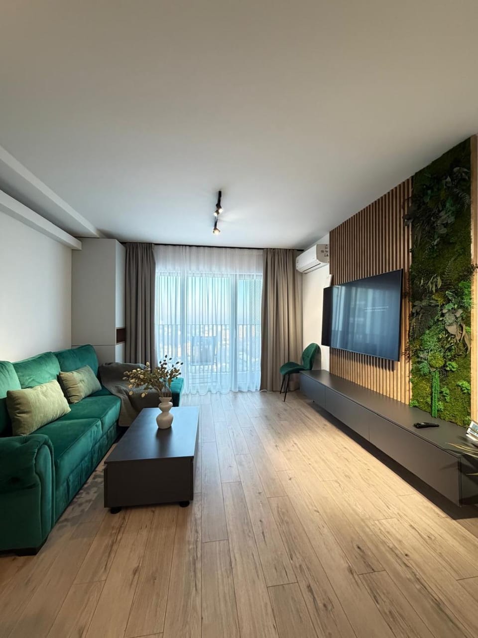 TV and multimedia, Living room, Decorative detail
