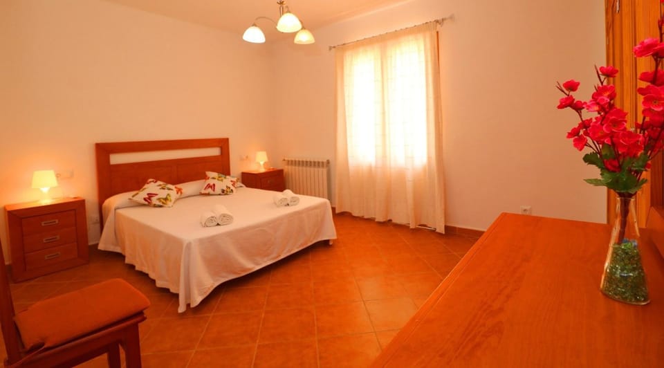 Property building, Living room, Bedroom