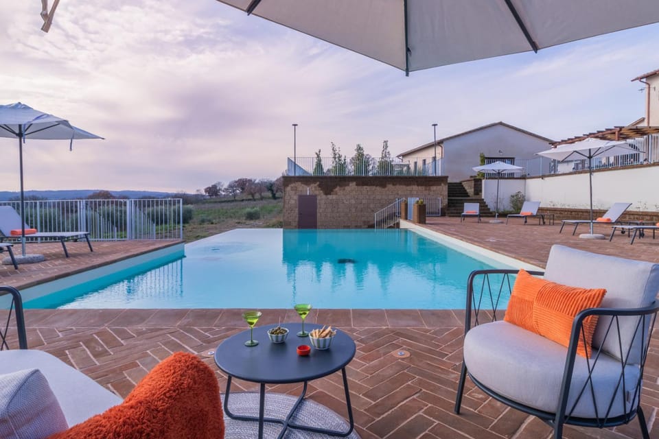 Pool view, Swimming pool, sunbed