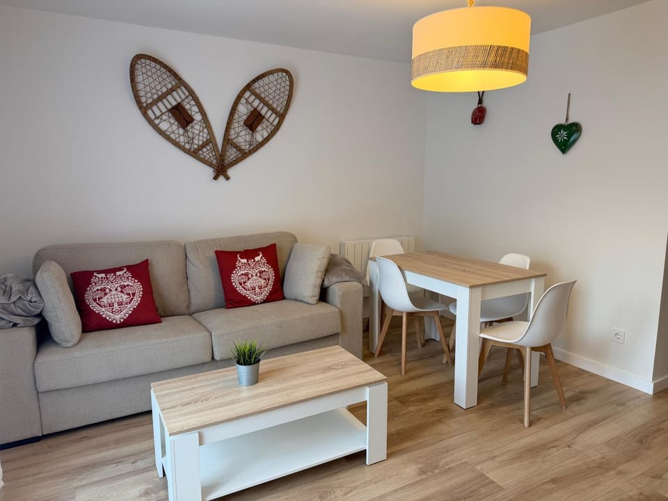 Apartamentos Leyre Candanchú Apartment in Aragon