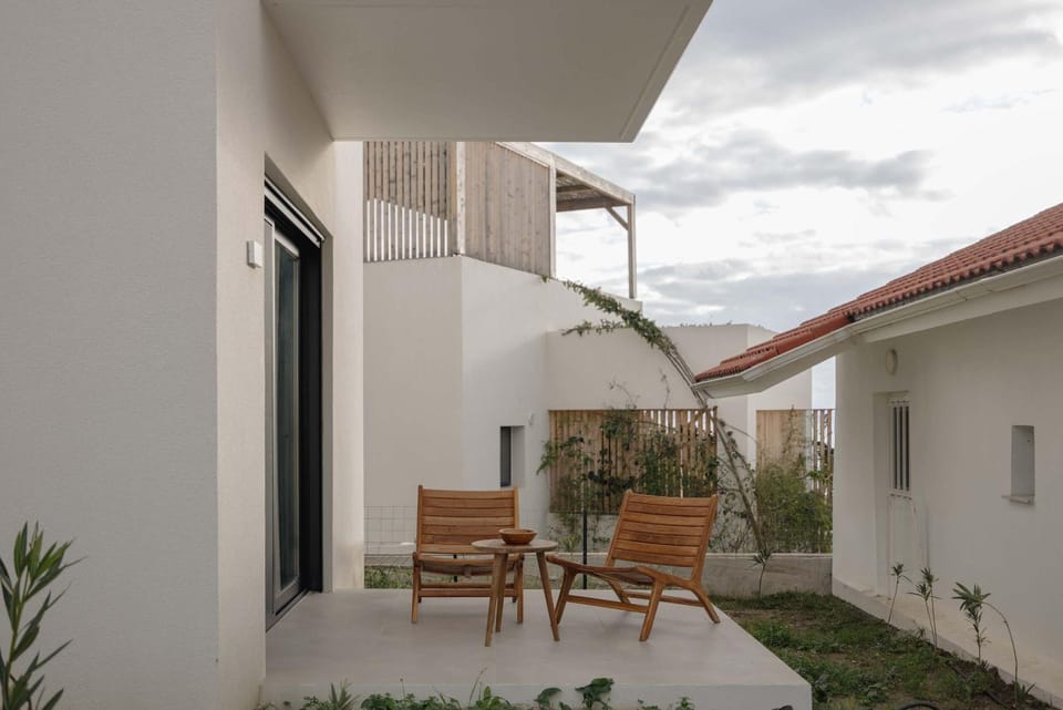 Property building, Seating area