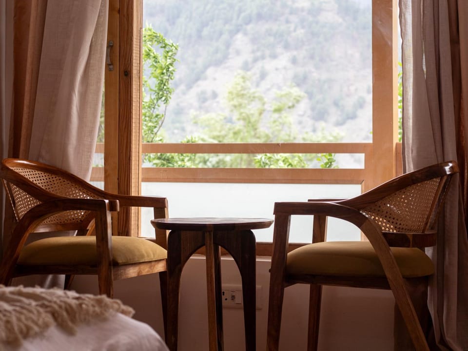 Kuhama Private Mountain Chalet Naggar Chalet in Himachal Pradesh