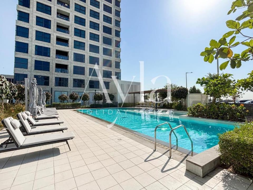 Modern Studio Retreat Free Beach Access Apartment in Abu Dhabi