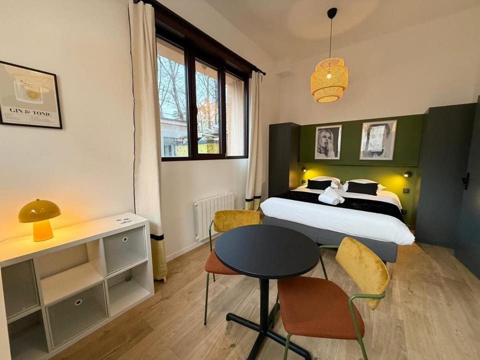 Miribel 1 Studio Jean Macé Apartment in Lyon