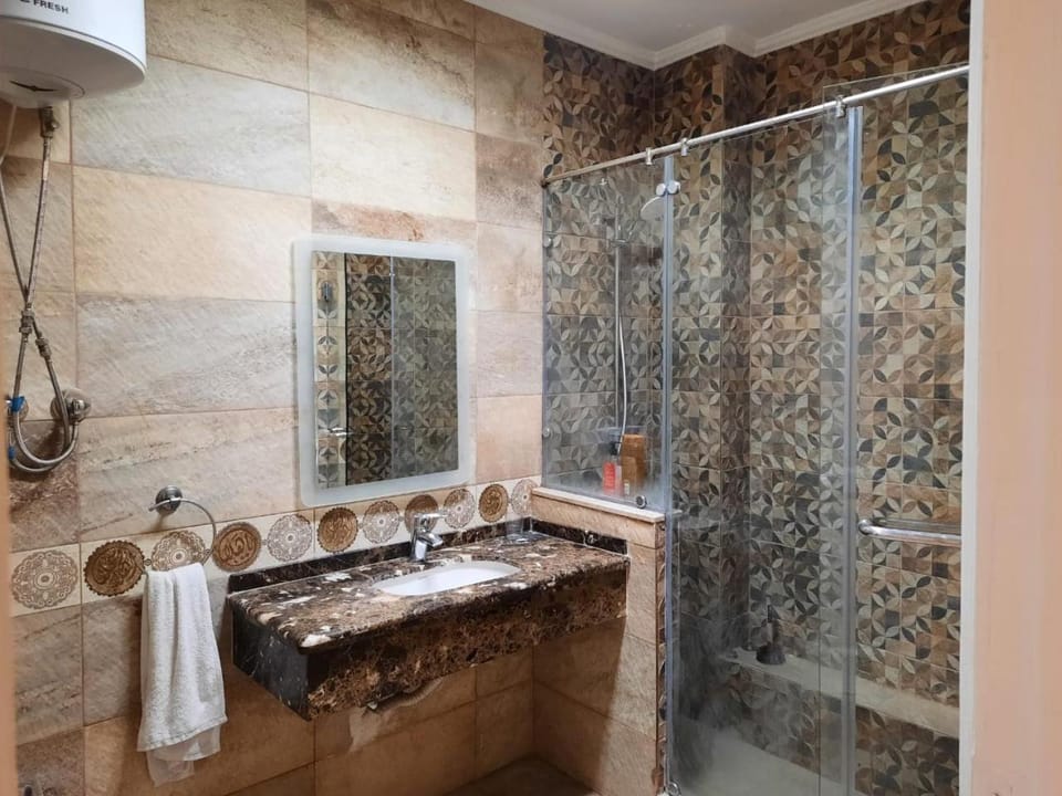 شقه للايجار الشيخ زايد Apartment in Egypt