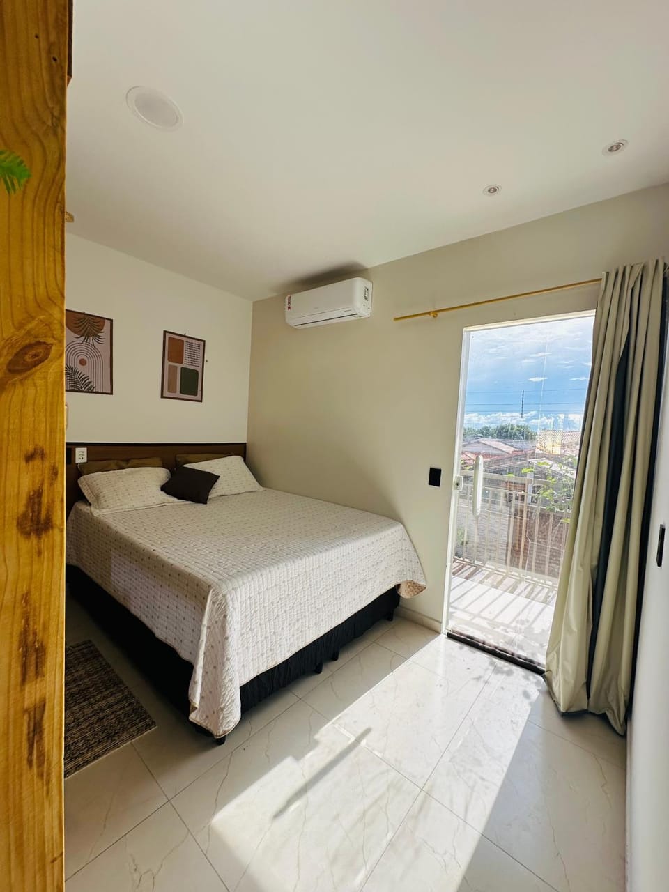 Bed, View (from property/room), Balcony/Terrace, Photo of the whole room, Bedroom