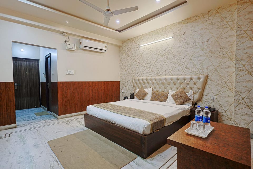 Hotel Leaf Inn Hotel in Lucknow