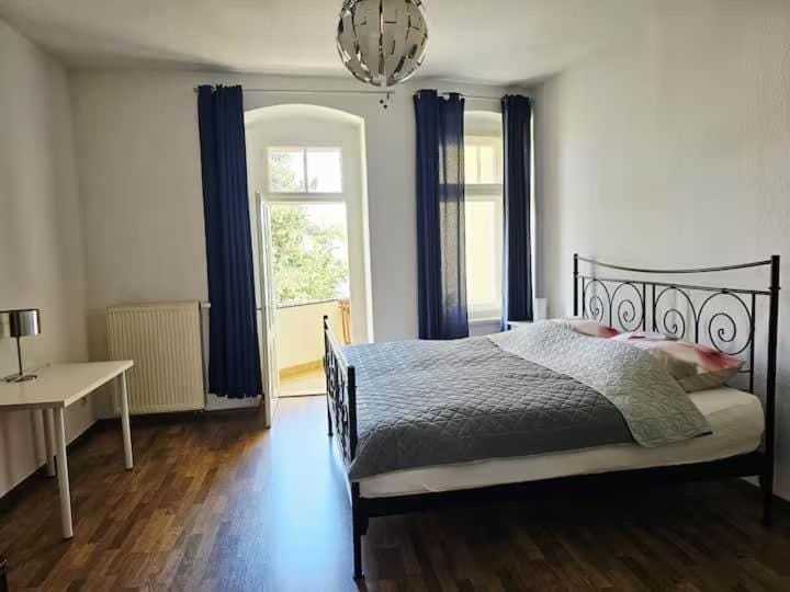 Meisterwerk mit Balkon zum Ufer Apartment in Görlitz