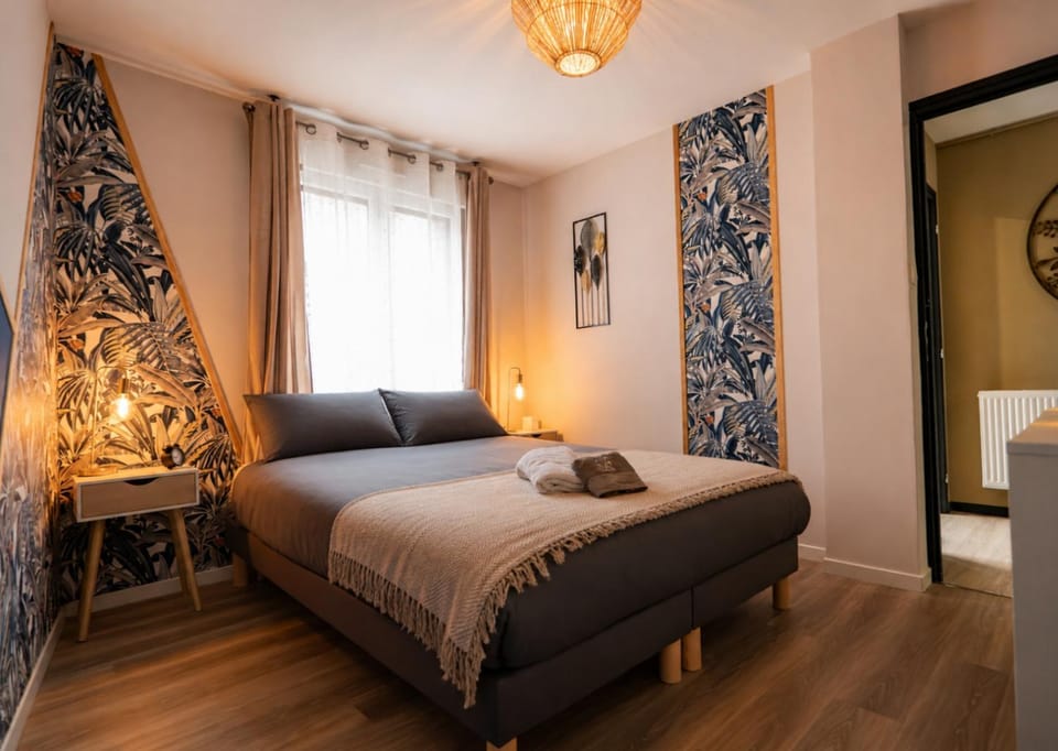 TV and multimedia, Photo of the whole room, Bedroom