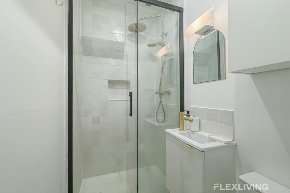 Studio 5 min from Gare de lEst lively & cultural area Apartment in Paris