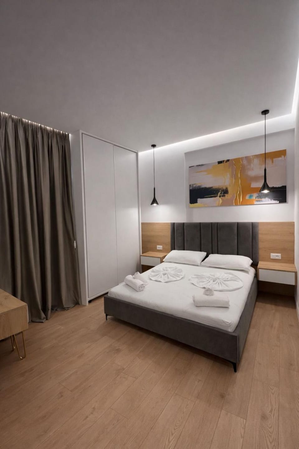 Bed, Photo of the whole room, Bedroom, towels, wardrobe