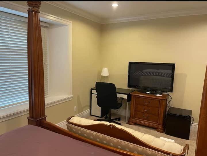 Vancouver Burnaby Villa 48 Vacation rental in Burnaby