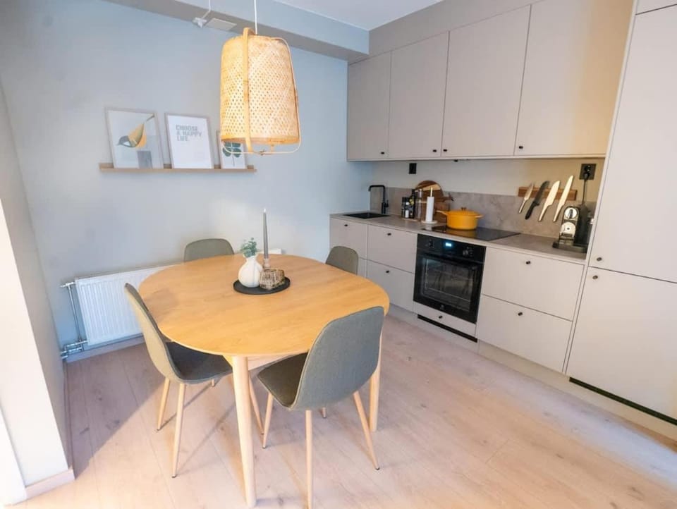 Sjarmerende leilighet med parkering I sentrum Apartment in Oslo