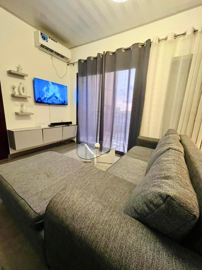 Communal lounge/ TV room