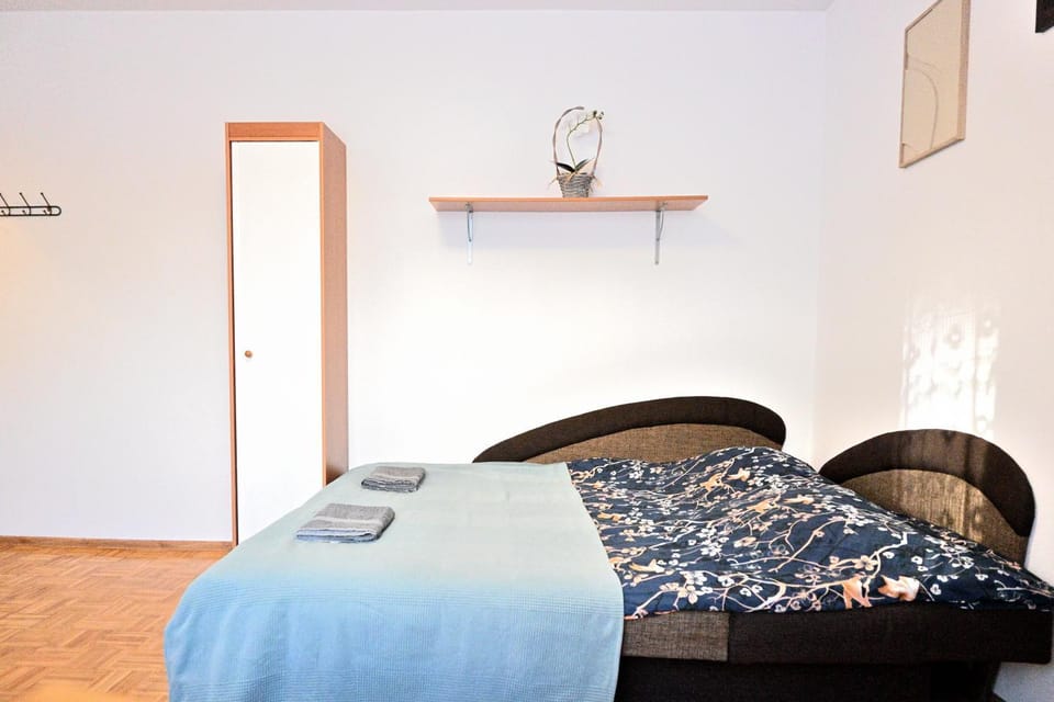 Bed, Bedroom, wardrobe