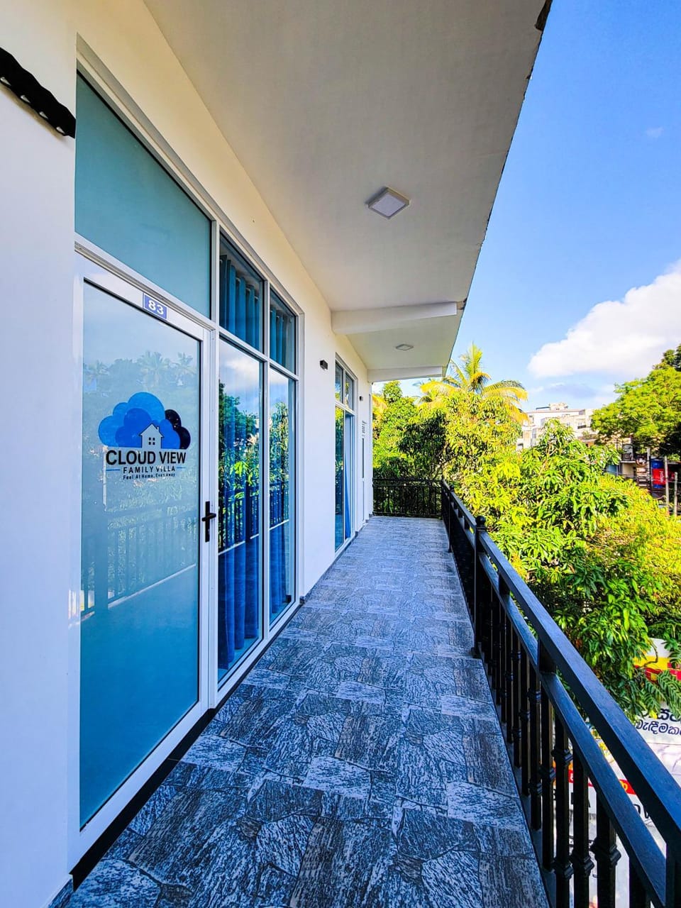 Property building, Day, View (from property/room), Balcony/Terrace