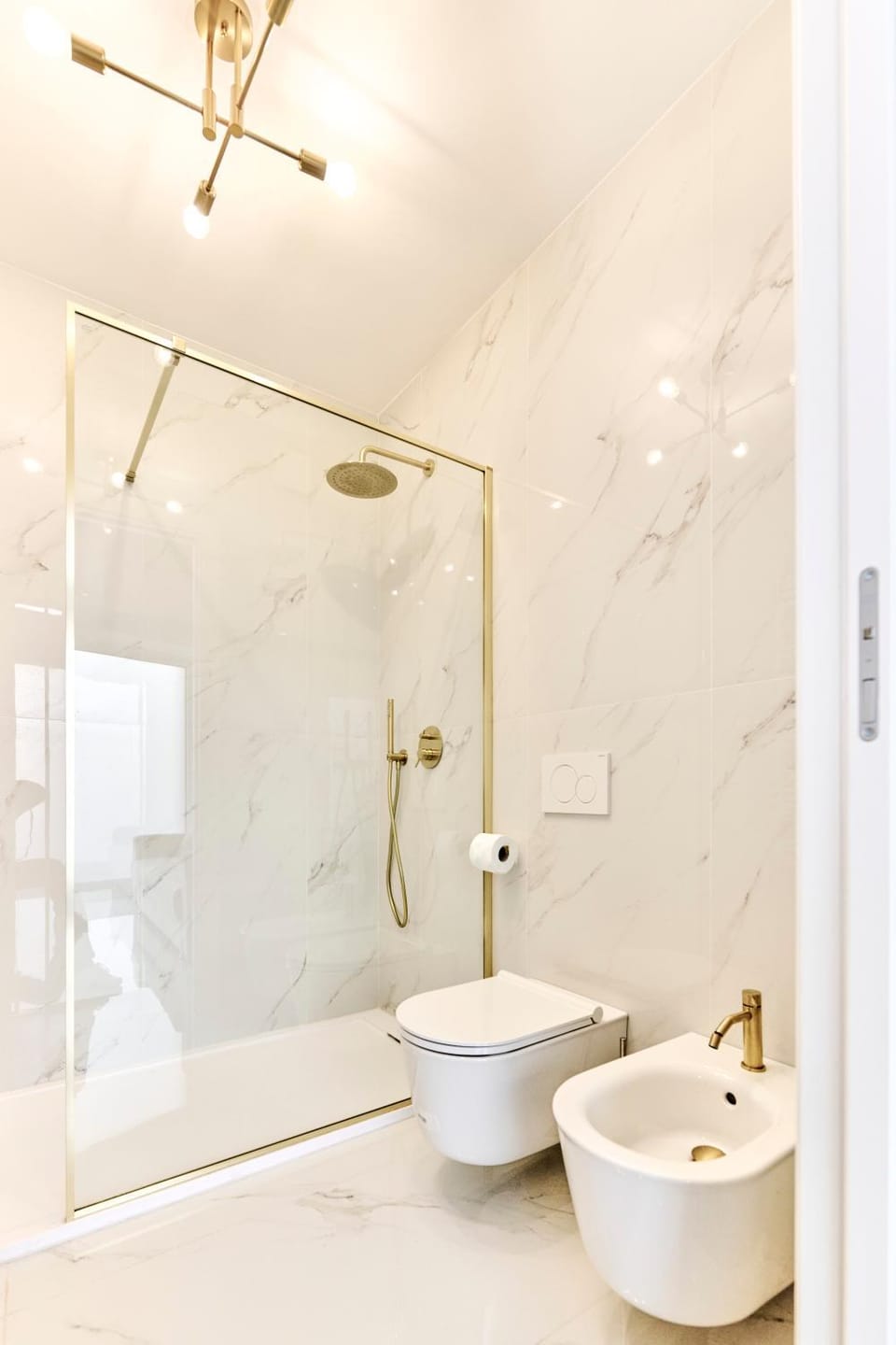 G Luxury Suite Platinum&Gold Red MetroLine to Duomo Apartment in Milan