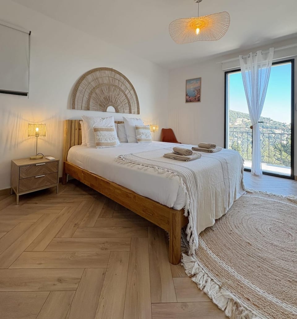 Peaceful Villa Olive Grove Sea View Pool 5 bd House in Grasse
