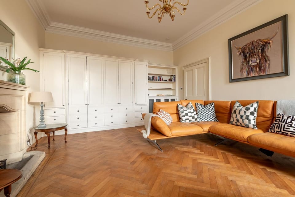 Communal lounge/ TV room, Living room