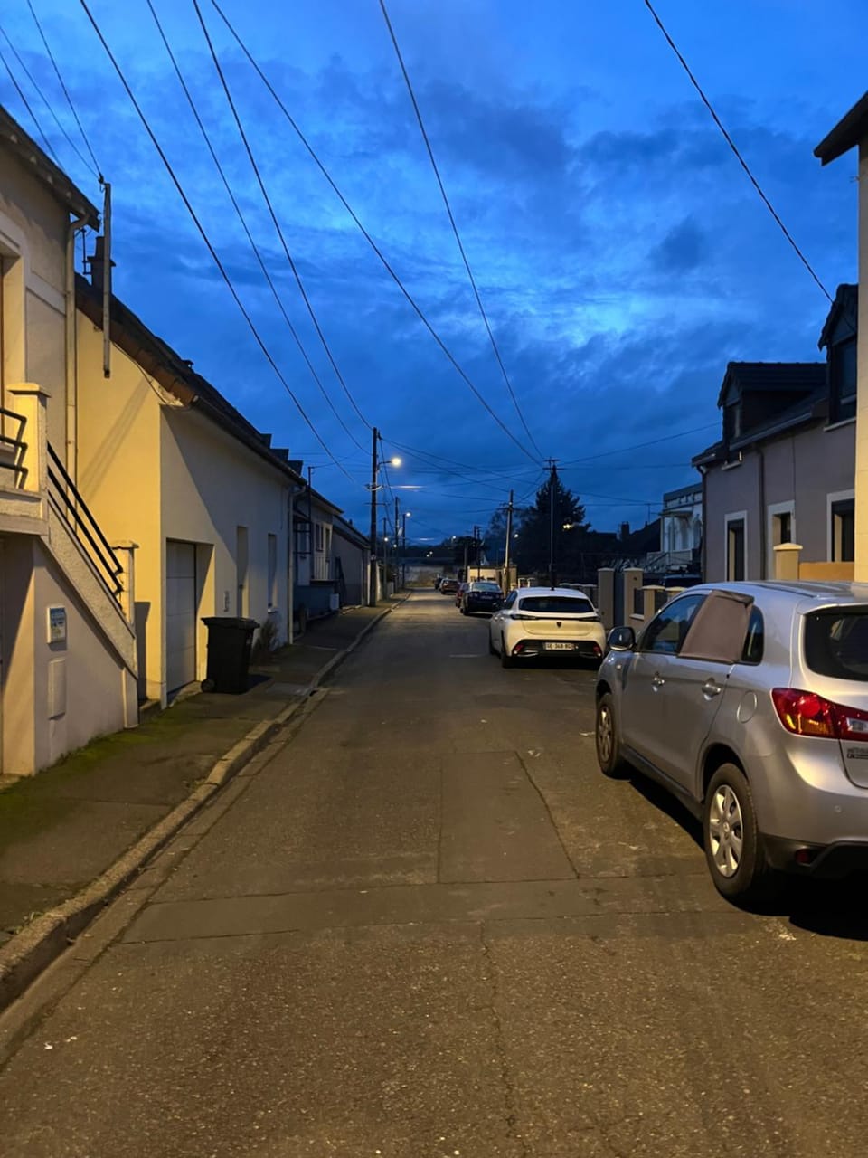 Street view, Location, Parking