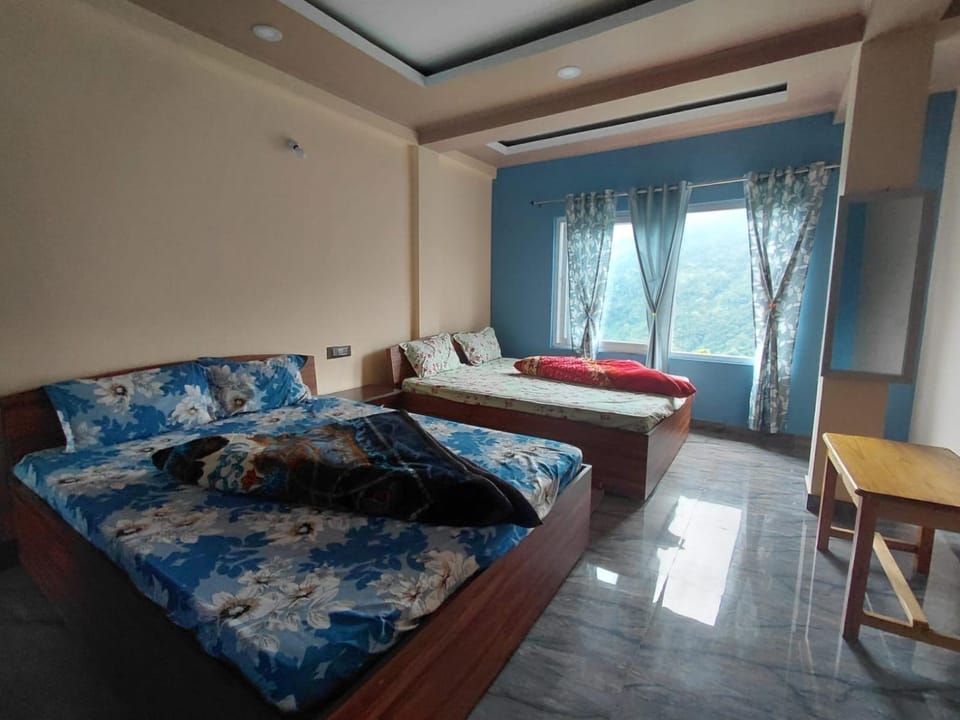 Damphu Homestay Vacation rental in West Bengal
