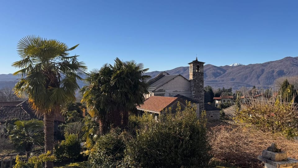 Nearby landmark, Day, Natural landscape, Landmark view, Mountain view