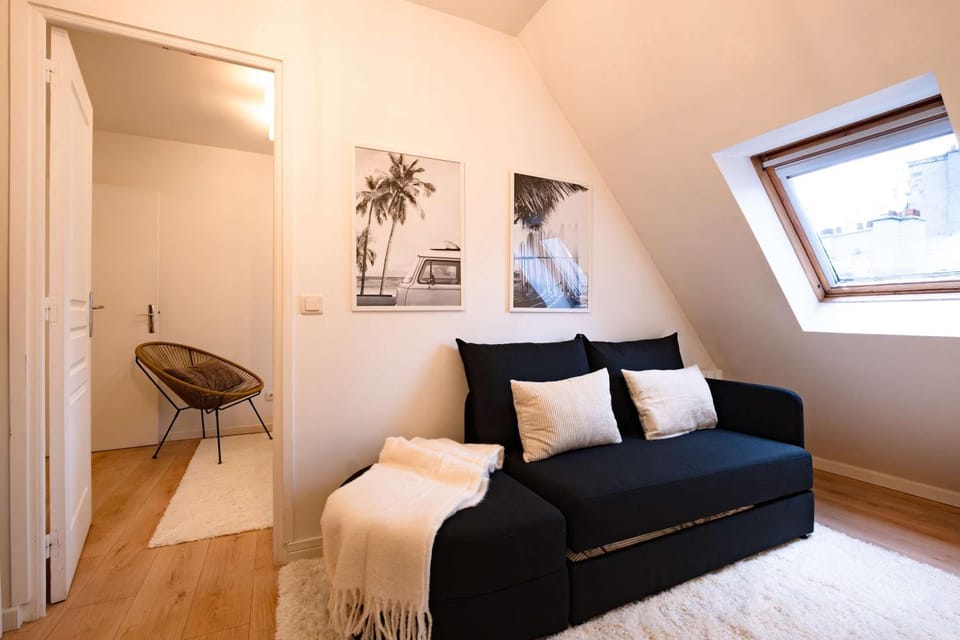 Peaceful Flat Martyrs for 6 Guests Apartment in Paris