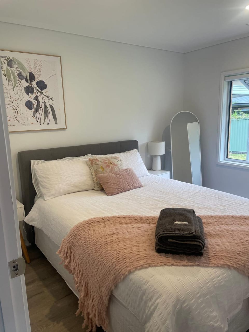 Renovated & Spacious, Homely - 5km to CBR hospital House in Canberra