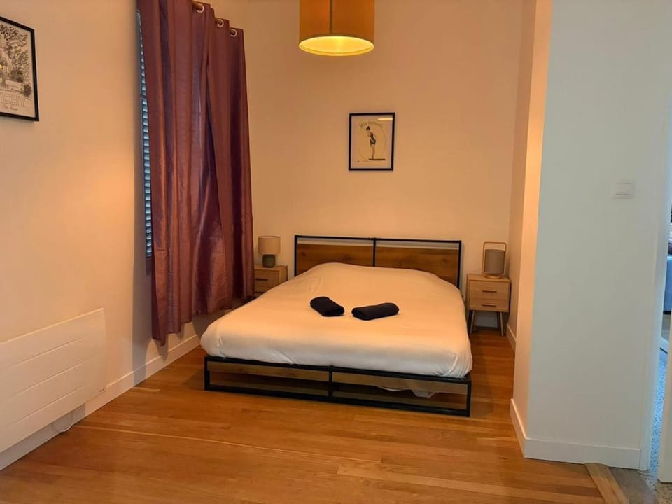 Larbaud 6 - Hypercentre - Proche Thermes - Spacieux Apartment in Auvergne-Rhône-Alpes