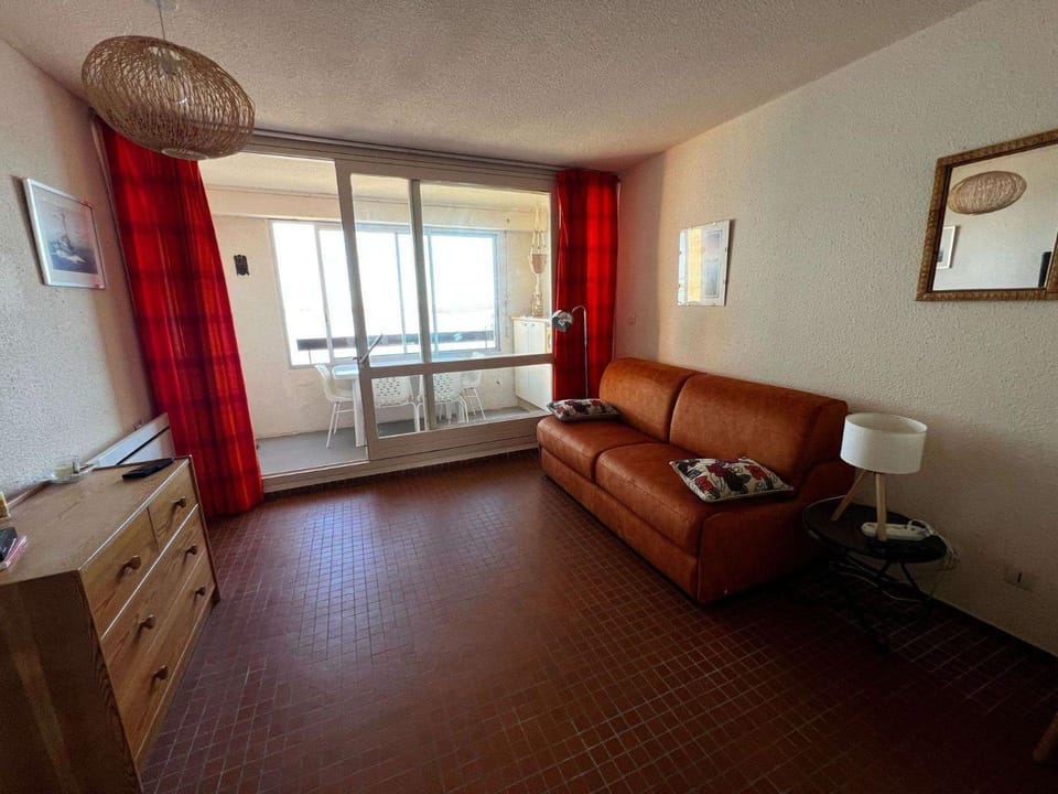 AIG_42 Appartement Type 2 – 4 couchages – Superbe vue avant-port à Gruissan Apartment in Gruissan