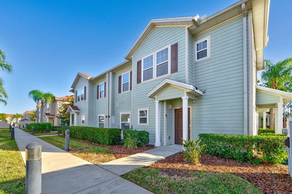 Relaxing Resort Townhome Close to Disney House in Four Corners