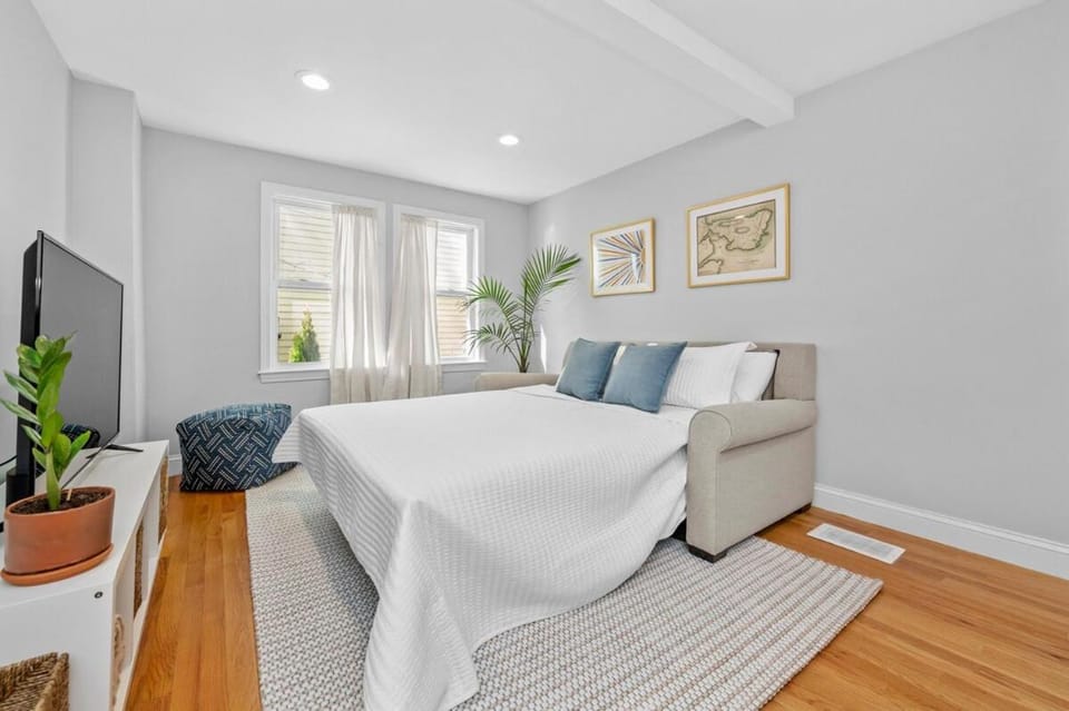 Boston Condo With FREE Parking Apartment in Charlestown