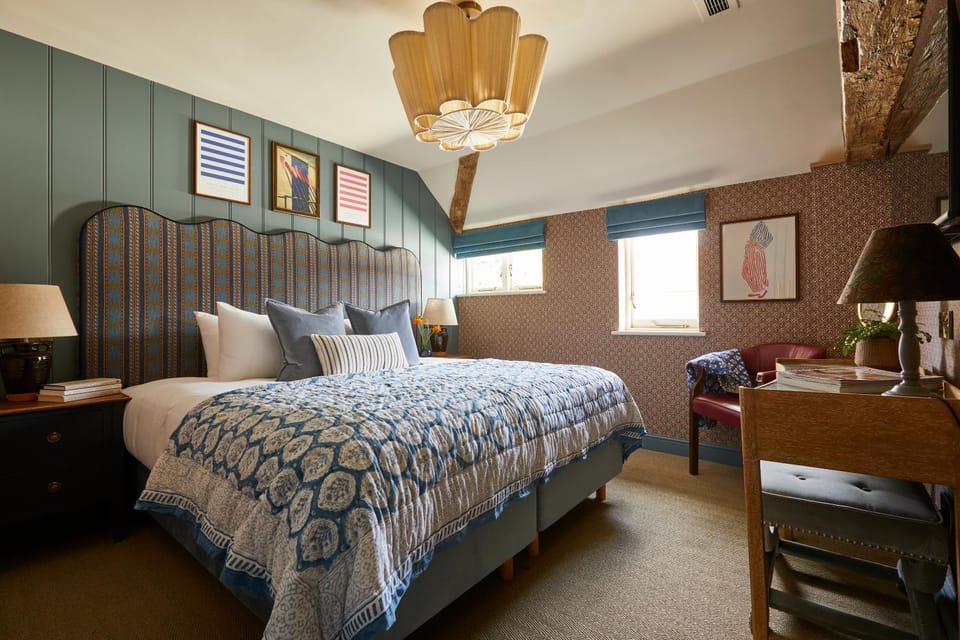 Bed, Photo of the whole room