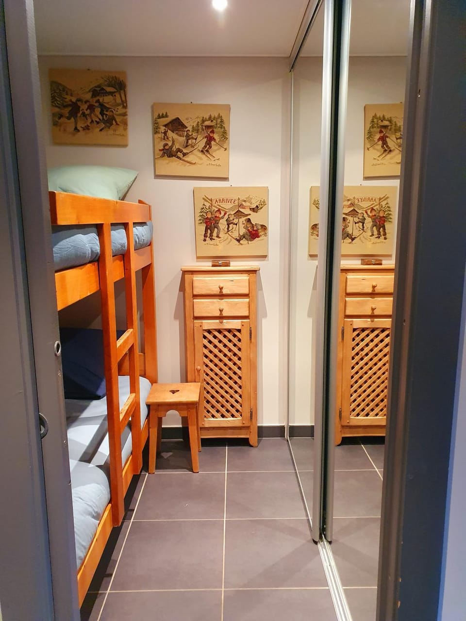Property building, Living room, Bedroom