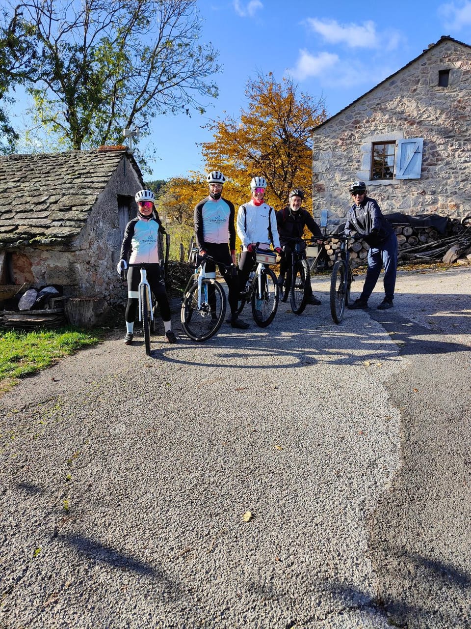Cycling, group of guests