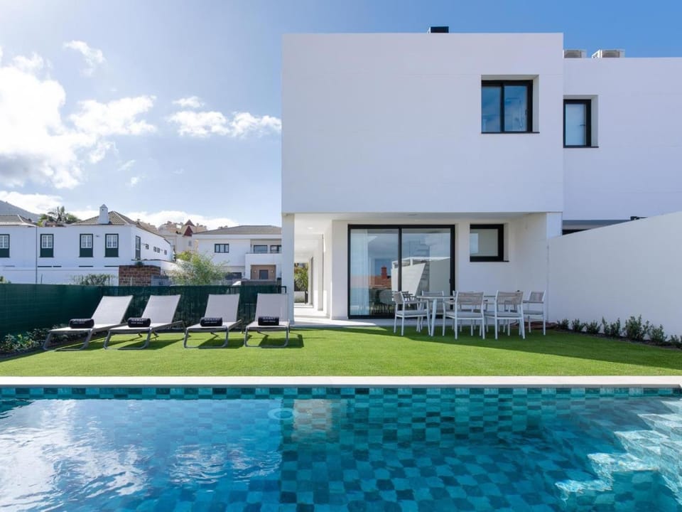 KARAT Villa La Quinta House in Canary Islands