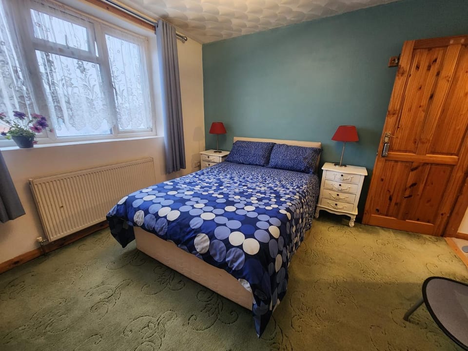 Bula Bista 3 double rooms Vacation rental in Southampton