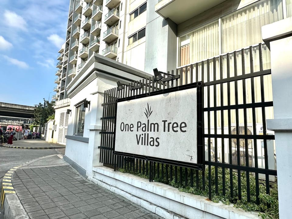 Property logo or sign, Street view