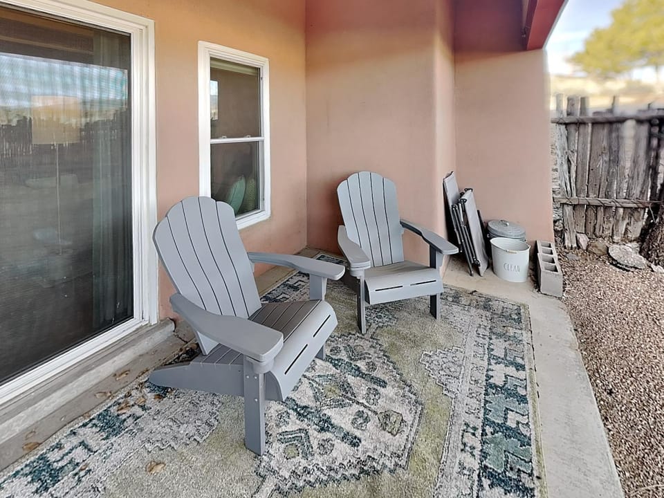 Patio, Seating area