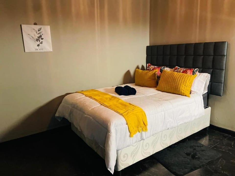 Main Street Jozi Maboneng Vibe Relax, Work & Play Apartment in Johannesburg