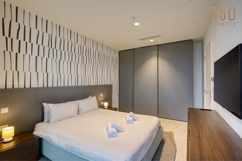 Bed, TV and multimedia, Photo of the whole room, Bedroom, wardrobe