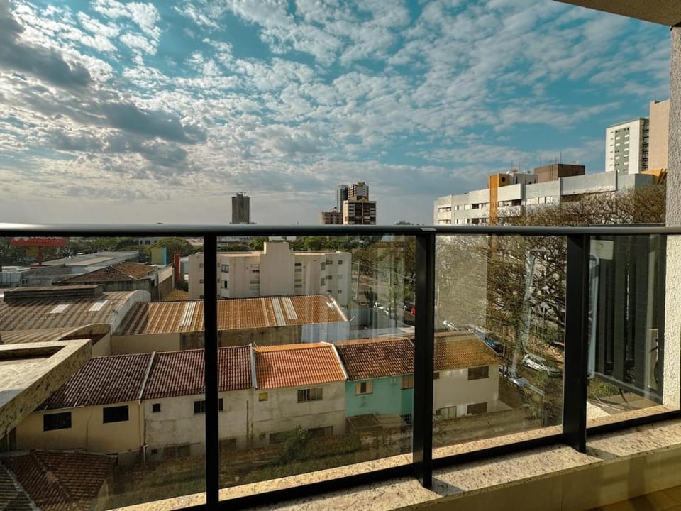 Apto Moderno na Zona 7 Maringá - UNI403 Apartment in Maringá
