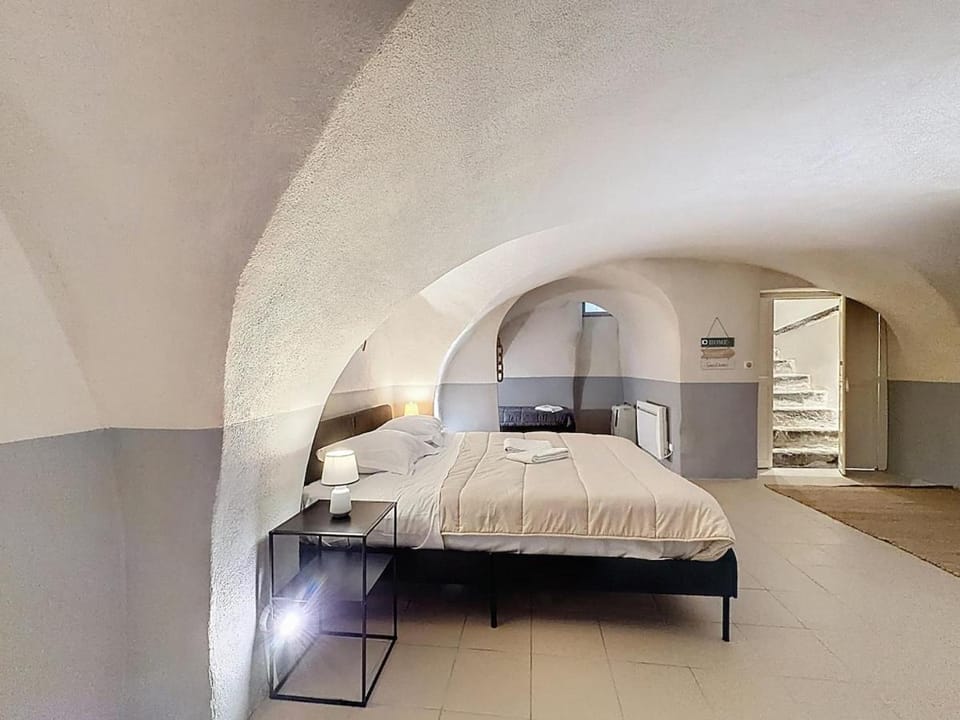 Charme & cachet T3 atypique, centre historique Apartment in Clermont-Ferrand