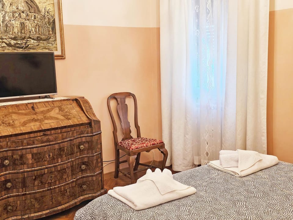 Bardi Luxury Dreams - Ponte Vecchio Apartment in Florence