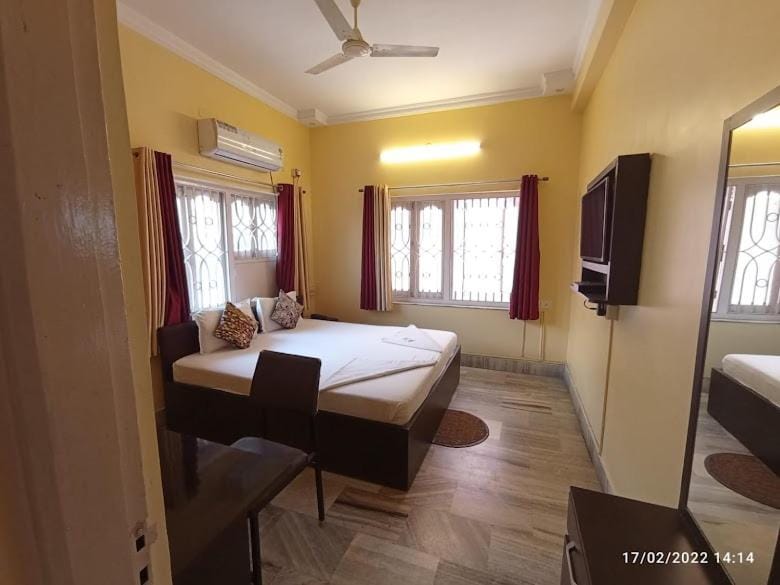 ADRIJA Ck 140 Saltlake SEC-ll Hotel in Kolkata
