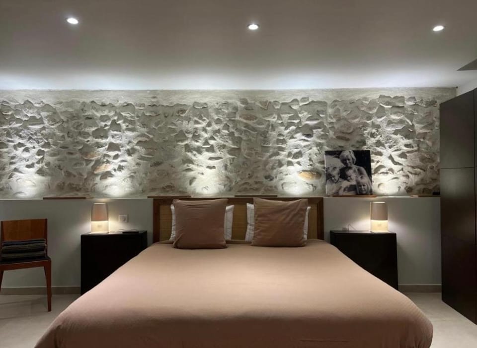 Suite ROMANTIQUE HAUT DE GAMME POUR ADULTE Apartment in Provence-Alpes-Côte d'Azur