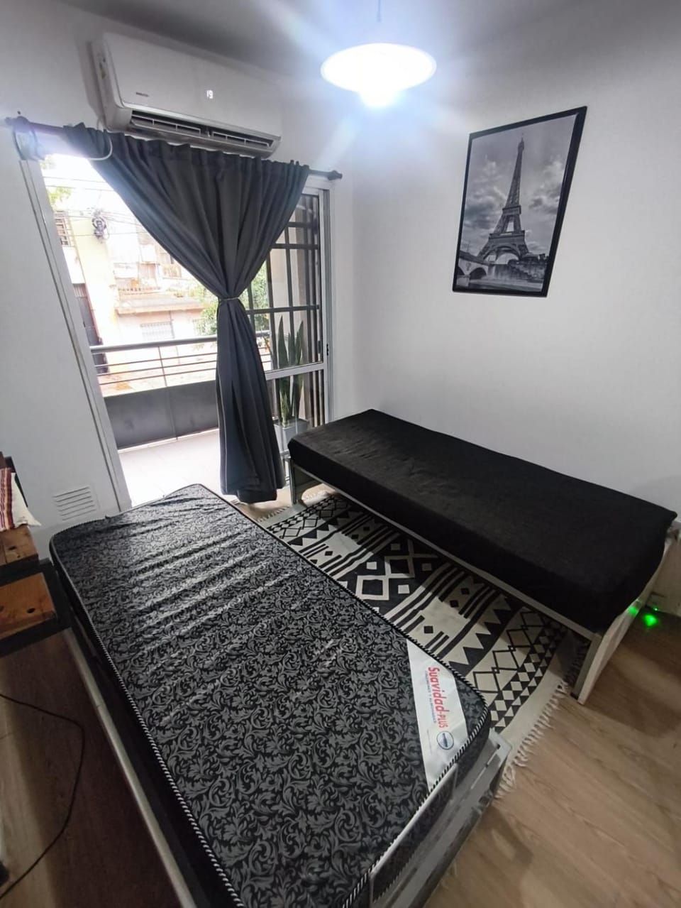 Bed, Photo of the whole room